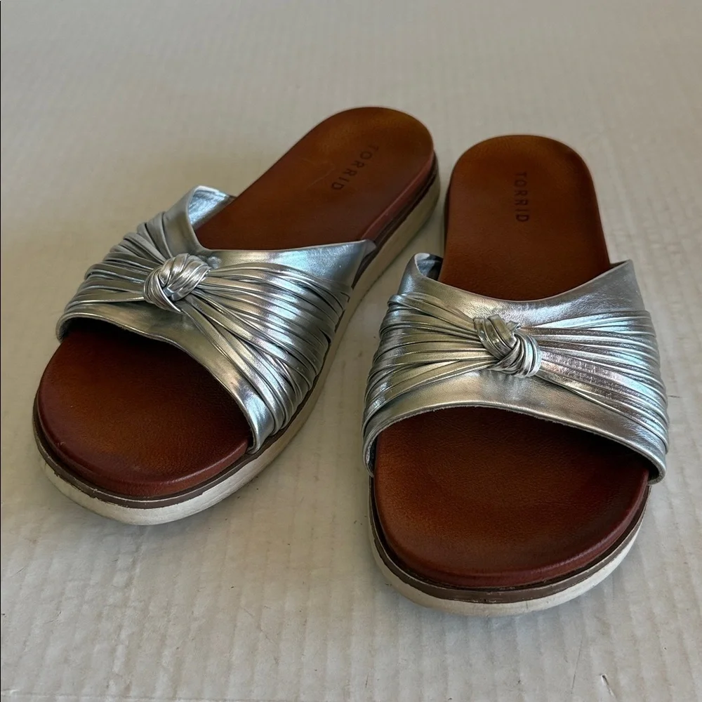 Torrid Silver Twist Knot Slide